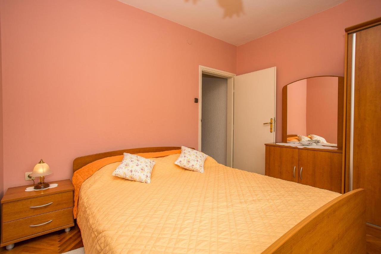 Apartments Nada Palit Bagian luar foto